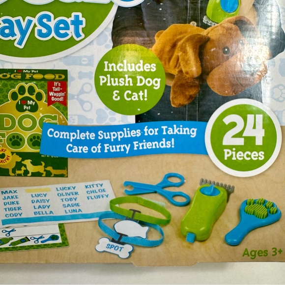 NWT. Melissa & Doug Feeding & Grooming Pet Care PlaySet
Ages 3+. 24 Pieces. - Picture 3 of 10